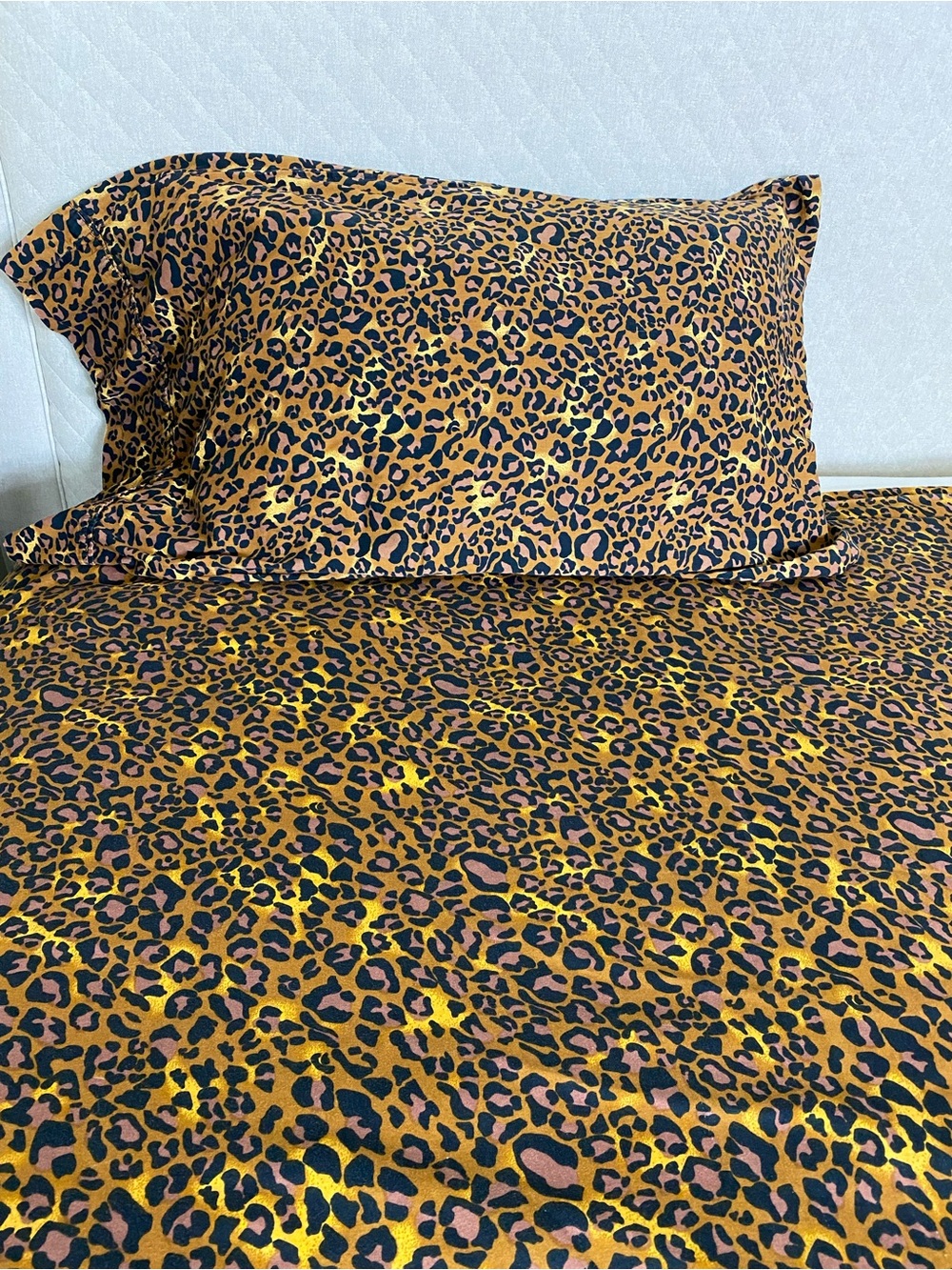 Leopard Print black / Gold Bold Trendy Flat sheet and Pillowcase Queen - Picture 3 of 8